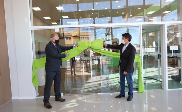 Sicredi reinaugura agência no bairro Próspera, em Criciúma