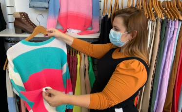 Estilo comfy, mangas bufantes e sobreposições ganham destaque na coleção Outono/Inverno