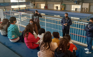 Projeto de natação da FME permite a prática da modalidade por estudantes do bairro Paraíso em Criciúma