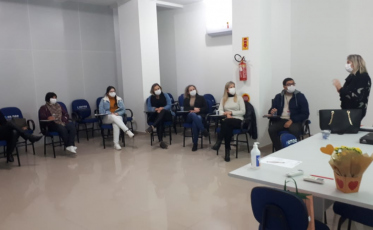 Morro da Fumaça: Profissionais recebem capacitação sobre pré-natal odontológico