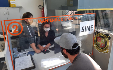 Comércio e serviços são os setores com maior saldo de empregos nos primeiros seis meses em Içara