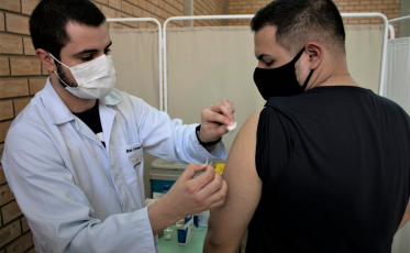 Içarenses que ainda não se vacinaram podem ir até o Centro de Vacinação do município