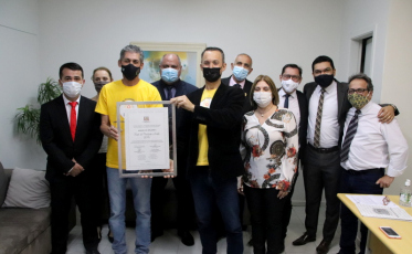 Rede de Proteção à Vida recebe homenagem do Legislativo