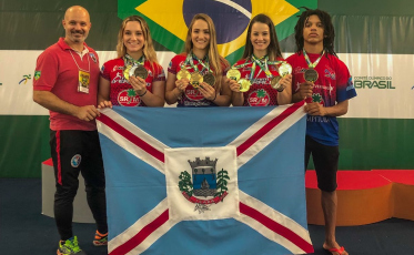 Atletas de Içara ganham 18 medalhas em etapa nacional de karatê