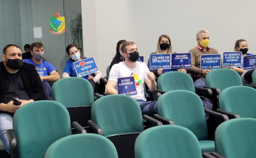 Familiares de autistas reivindicam atendimento especializado