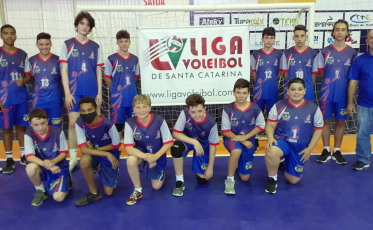 Sub-14 de Morro da Fumaça disputa etapa da Liga de Vôlei