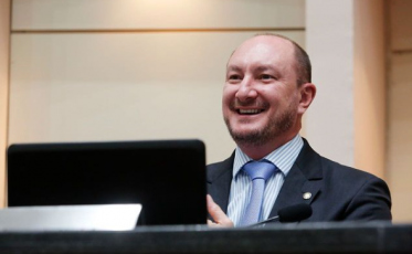 “É um reconhecimento ao Parlamento”, diz Nadal sobre possibilidade de assumir o Executivo