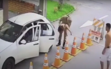 PM salva vida de criança engasgada (VÍDEO)