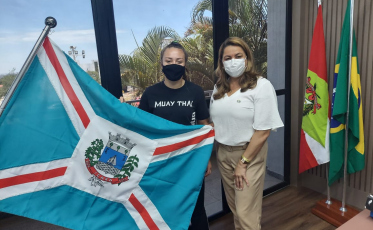 Atleta vai representar Içara em competição de Kickboxing e MMA