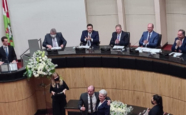 Hospital São José recebe homenagem na Alesc