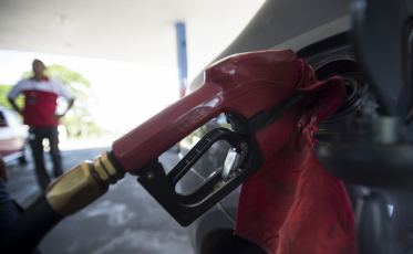 Em Içara, variação no preço da gasolina comum é de R$ 0,18