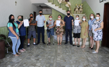 Com as chaves na mão: Famílias recebem casa própria em Morro da Fumaça