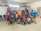 Crianças e adolescentes do Cras recebem presentes de Natal da Damyller
