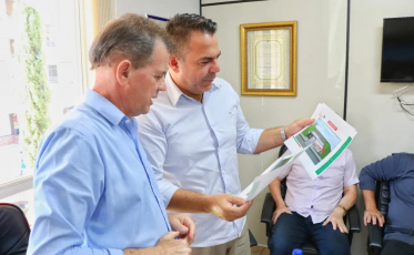 Prefeito assina ordem de serviço para construção de creche