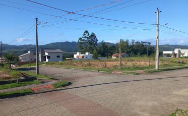 Moradores de Morro da Fumaça sofrem com falta d'água há 6 anos