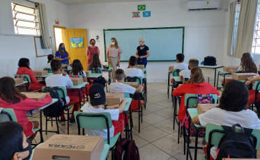 Educação de Içara com mais de 20 vagas para auxiliar de sala