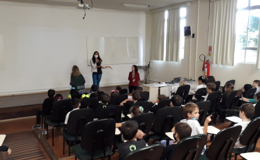 Turmas do Colégio Satc aliam atividade física e boa alimentação
