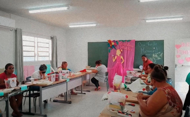 Siderópolis: Projeto 'Qualifica Mulher' forma 22 mulheres em curso de artesanato 