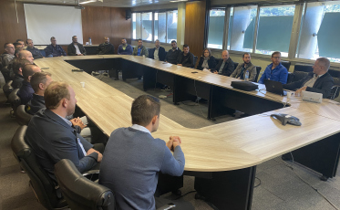 Cooperativas de energia do Sul de SC conhecem estrutura de TI da Celesc