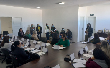 Mais de dez pautas mobilizam assistência social na Amesc