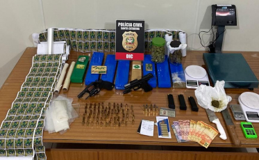 Tubarão: Polícia prende foragido da Justiça com grande quantidade de drogas