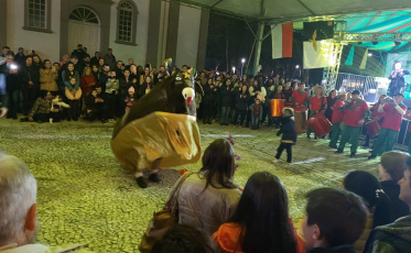Apresentação do boi de mamão marca o segundo dia do Festival das Etnias