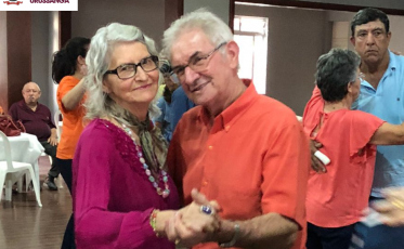 Festa do Vinho: Quinta-feira com alegria e amizade no Baile da Melhor Idade