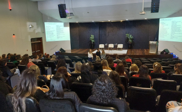 Mais de 1,4 mil profissionais participam de ações de formação continuada promovidas pela Unesc