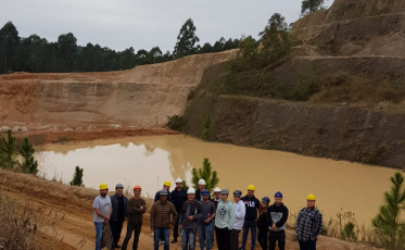 Alunos do Técnico em Mineração EaD da Satc visitam minas da região 