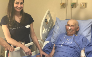 No Dia dos Avós, paciente de 101 anos recebe visita especial