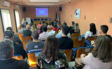Lojistas se reúnem para debater atendimento de excelência
