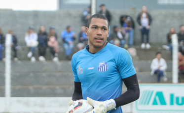 Wagner destaca confiança para estreia no Azulão