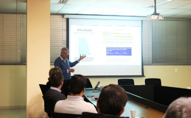 Desempenho do setor cerâmico é detalhado em reunião na Acic