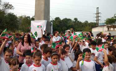 Monumento do Bicentenário da Independência é inaugurado em Criciúma