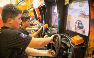 Acolhidos do CRAS de Nova Veneza têm tarde especial no Criciúma Shopping