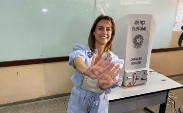 Soraya Thronicke vota na capital de Mato Grosso do Sul 