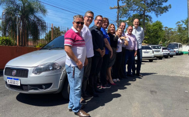 Câmara Municipal de Criciúma doa automóvel para AMA-REC