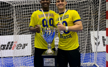 Criciumenses são campeões invictos no Campeonato Sul-Centro Americano, na Argentina