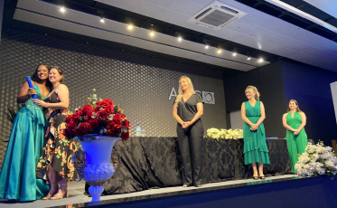 Encerramento de ciclo marca formaturas da Escola S de Criciúma