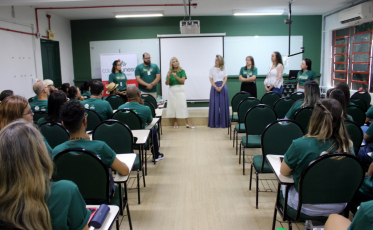 Na abertura do ano letivo, Colégio Unesc apresenta nova diretora
