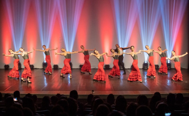 Do balé ao K-pop, aulas na Escola de Dança Viviane Candiotto iniciam nesta semana