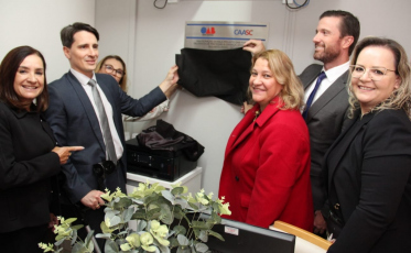 OAB/SC inaugura sala do projeto OAB Por Elas na DPCAMI de Criciúma