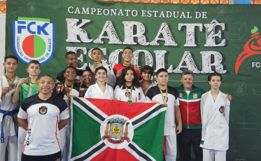 Karatê de Criciúma conquista vinte medalhas no Campeonato Escolar Estadual