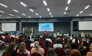 Monitores da rede municipal de ensino de Criciúma participam da formação 