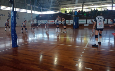Vôlei de Forquilhinha estreia com vitórias e conquista segundo lugar na chave pelo Estadual