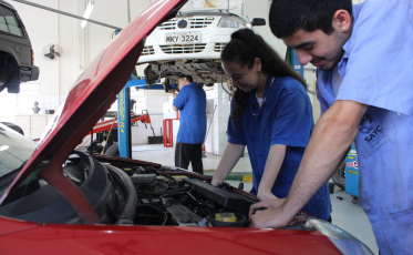 Colégio Satc está com últimas vagas para cursos técnicos noturnos 