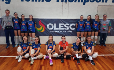 Vôlei feminino de Forquilhinha entre os oito melhores times de Santa Catarina 