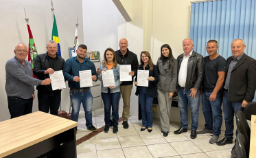 Ordem de serviço entregue: Arroio do Silva terá Centro de Eventos Multiuso