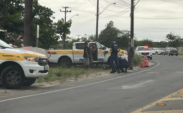 Motociclista morre ao bater de frente em caminhão em Morro da Fumaça