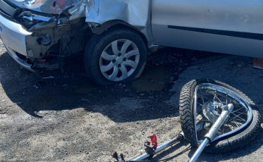 Araranguá: motociclista fica gravemente ferido após batida em carro
